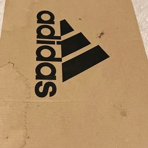 Brand New Addidas Women Football/Soccer Shoe 9/1-2